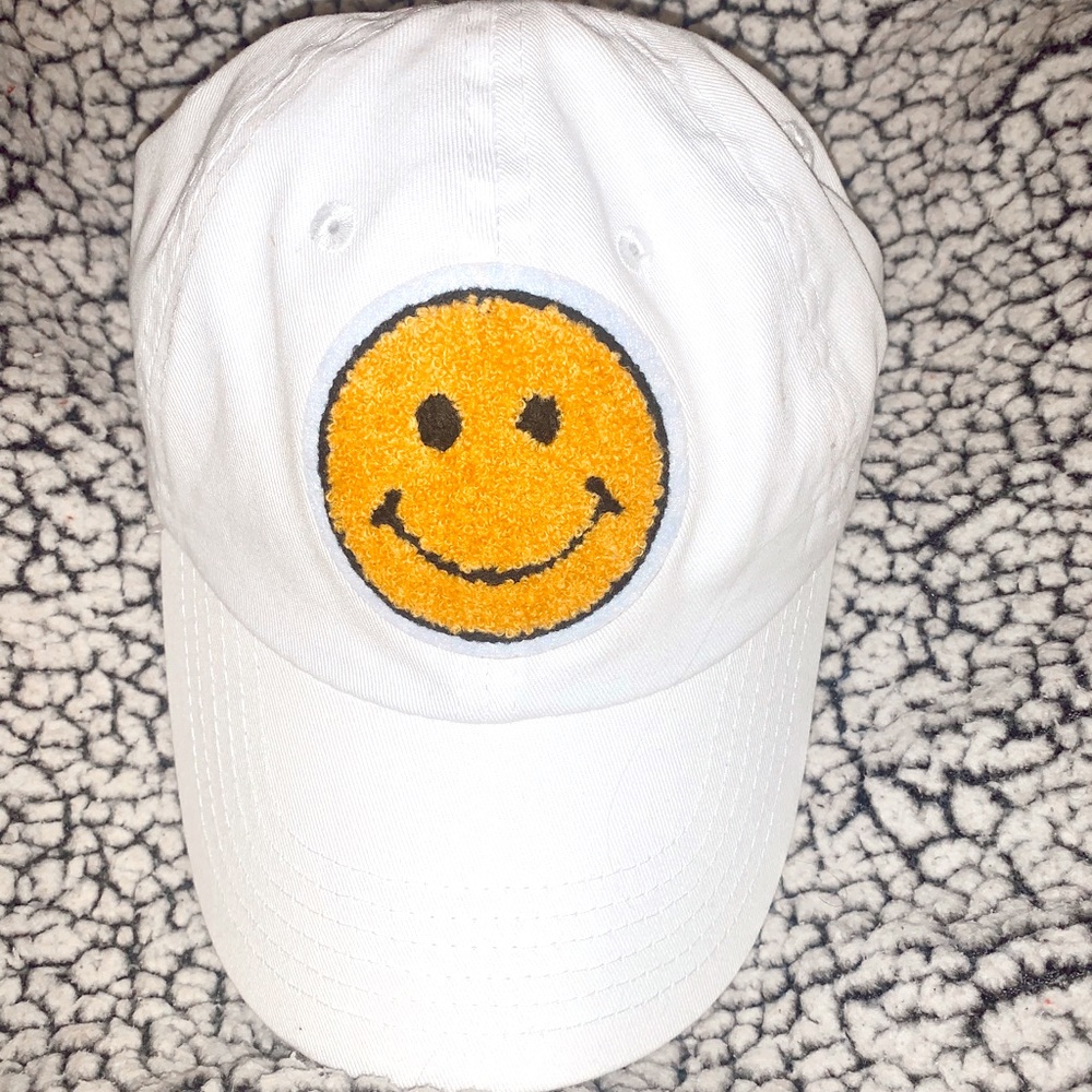 Smiley Face Hat<3 - Picture 1 of 3